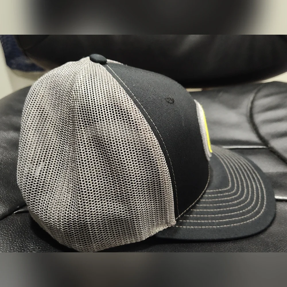 Beretta Trucker Hat/Cap Rich 112 Trckr - Circle Patch Blk/Yellow, Gray Mesh, OS